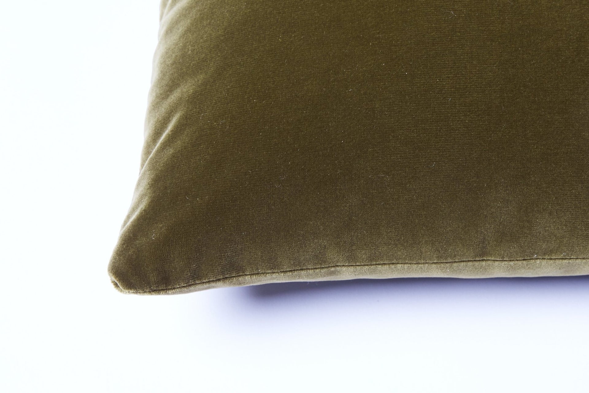 RECTANGLE CUSHION KAKADU CALLING